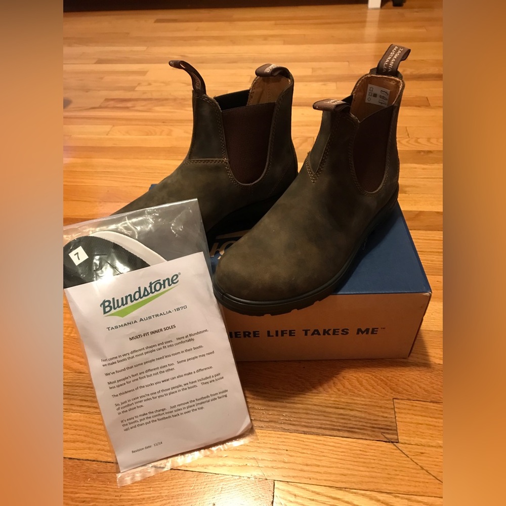 Blundstone 550 boots NWT